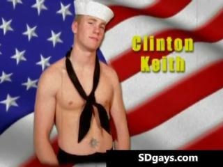 Sexy muscular hunk Clinton gets